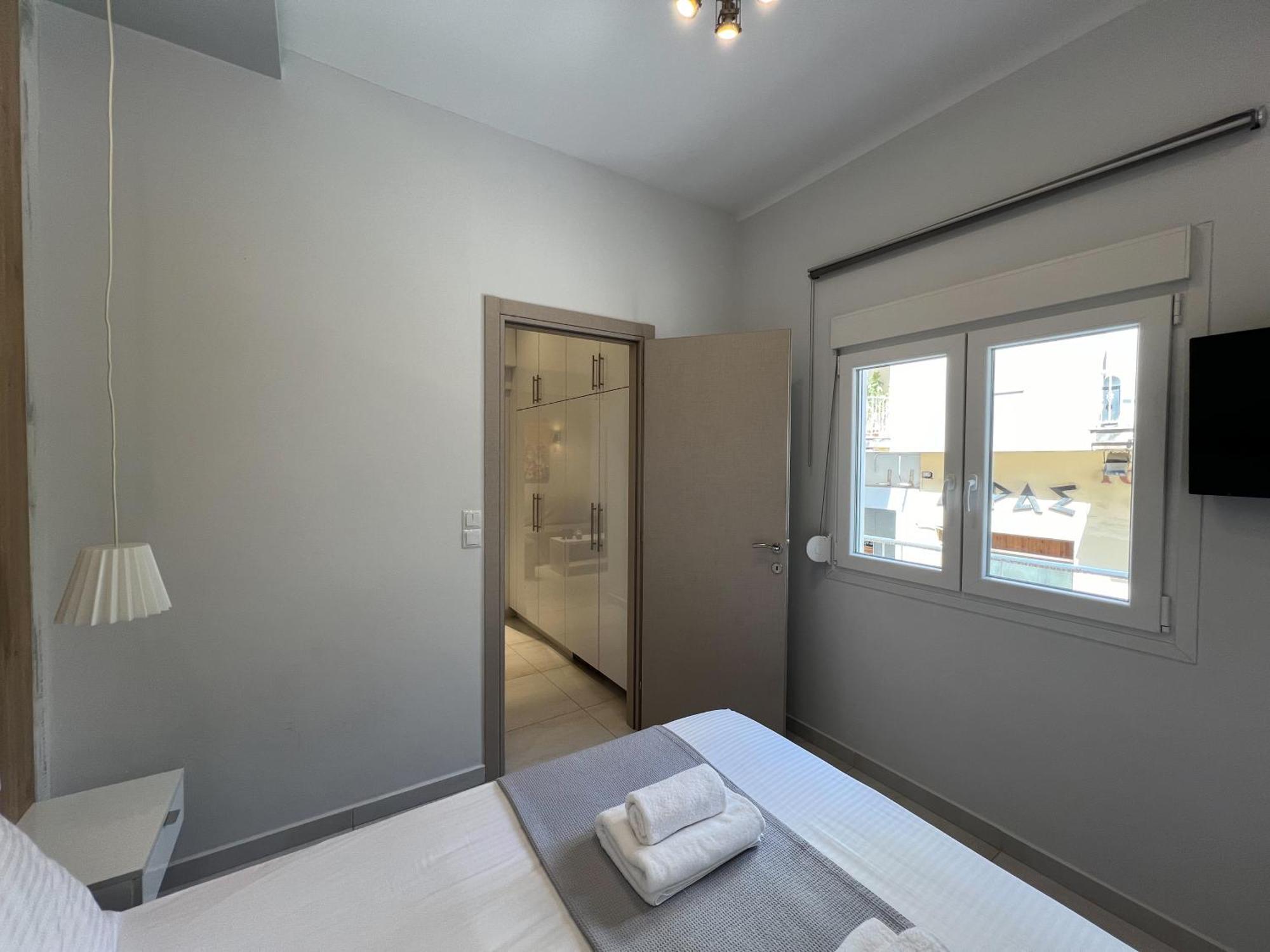 P Deluxe Suites 7 Thessaloniki Exterior photo